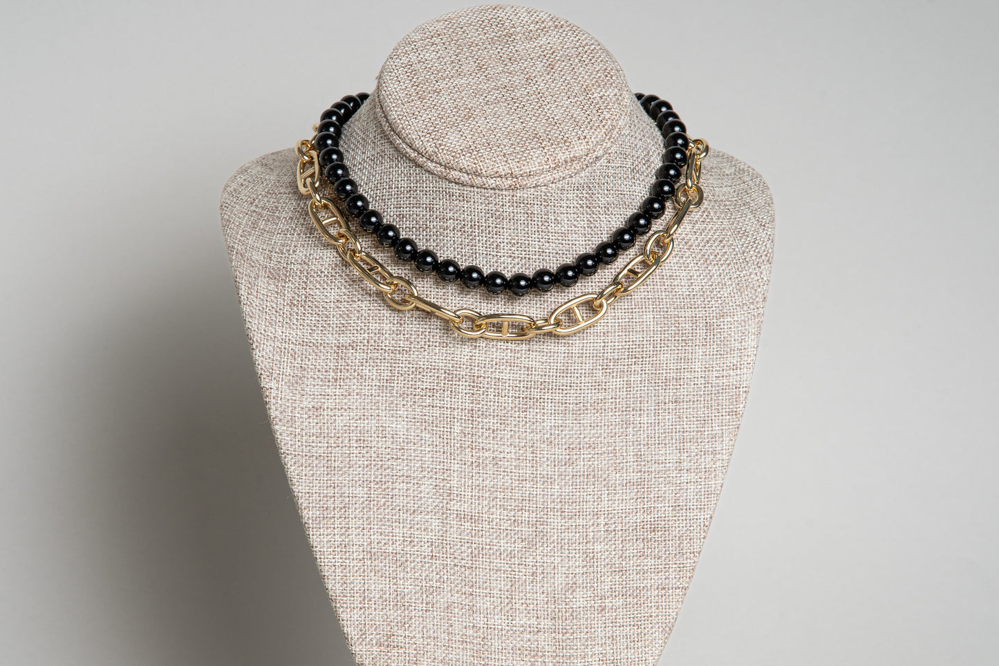 4-in-1 necklace set Black & Gold